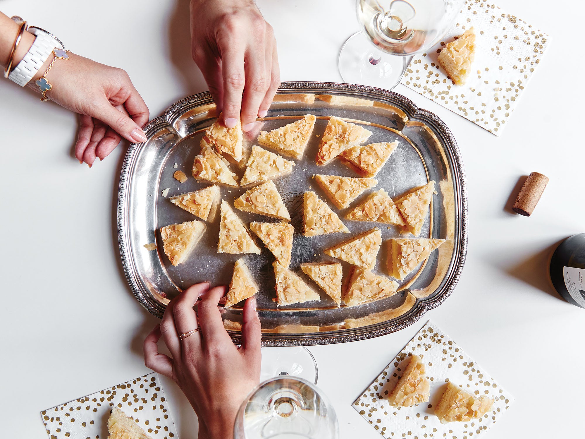 Our 24 Best Holiday Potluck Recipes So Your Dish Will Stand Out At The Party