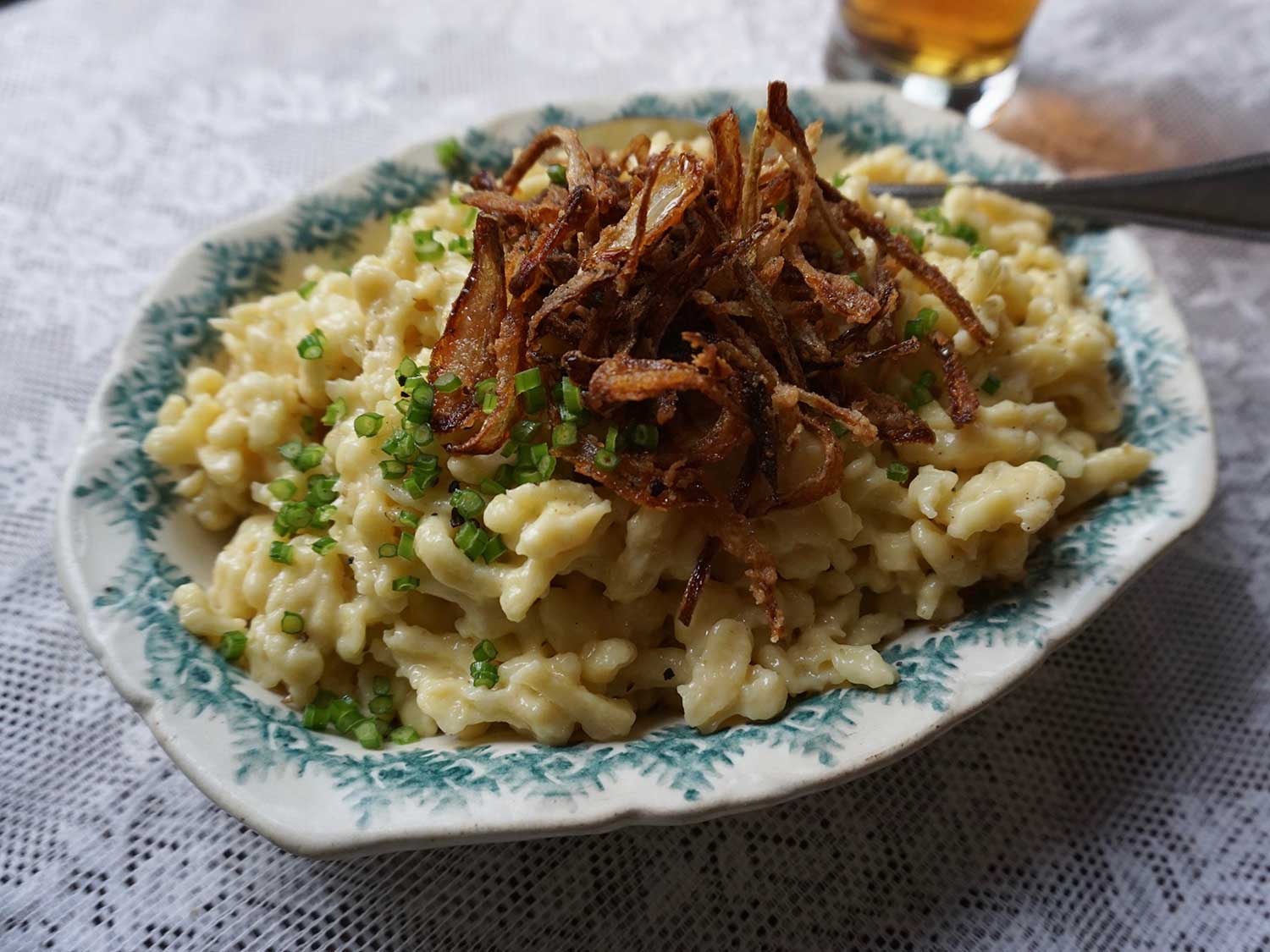 Spätzle. Шпецле. Spatzle. Kasespatzle. Käsespätzle рецепт.