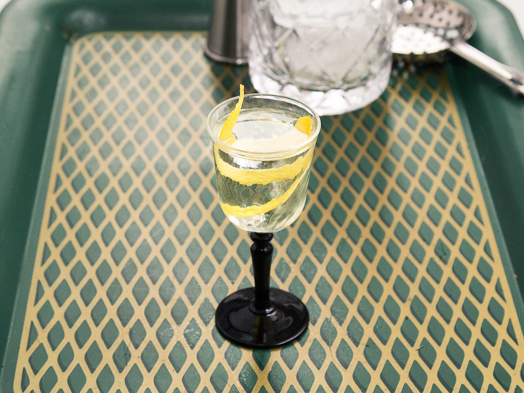 Mini Martinis Are Better: Here's How to Make a Teeny Martini at Home -  Thrillist