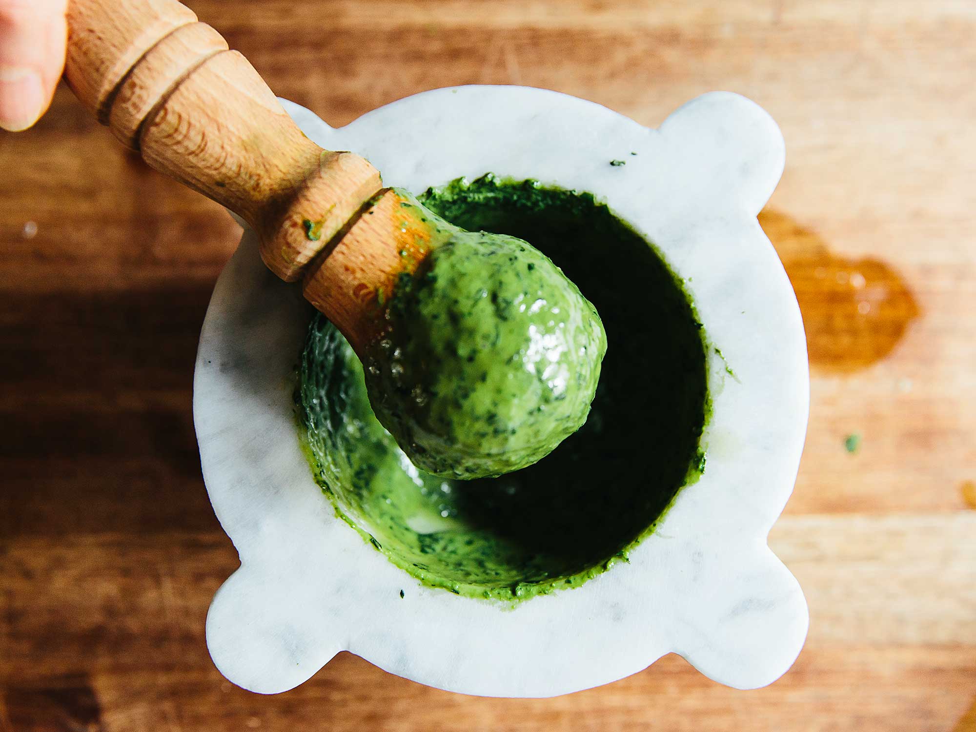 The Italian Tool We Rely on to Make Perfect Pesto Saveur