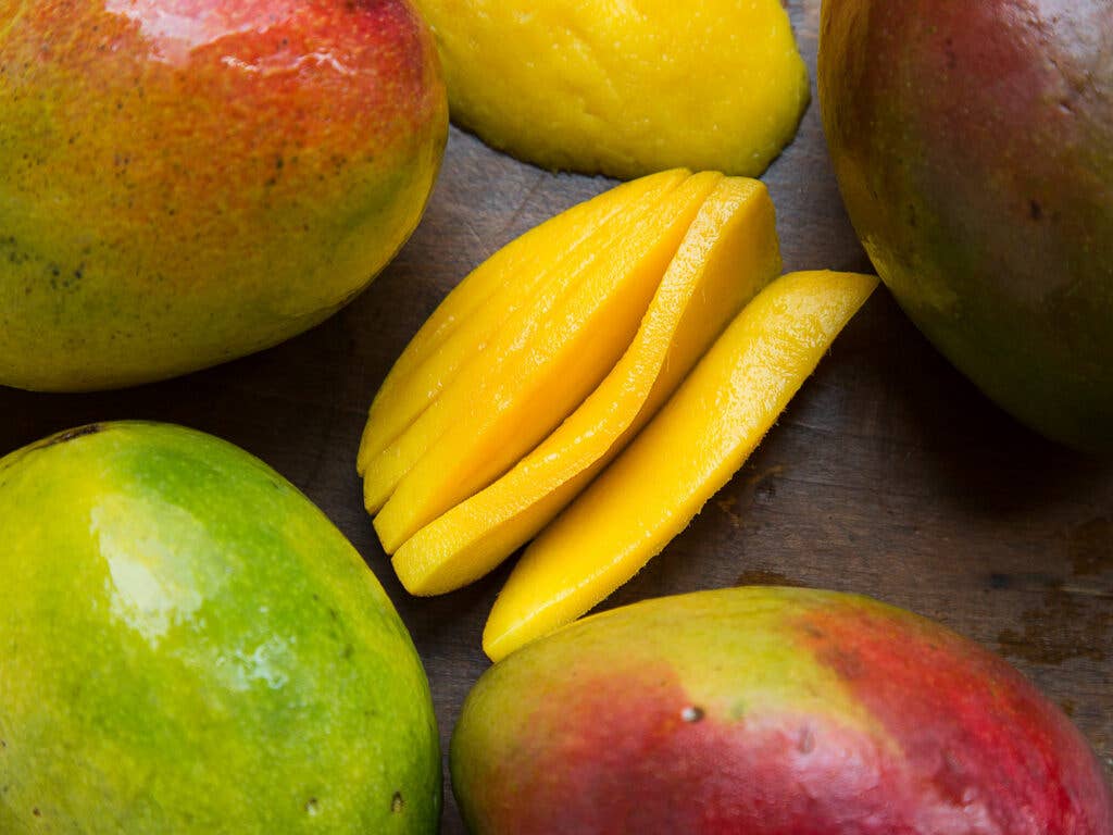 Color a mango + mango facts