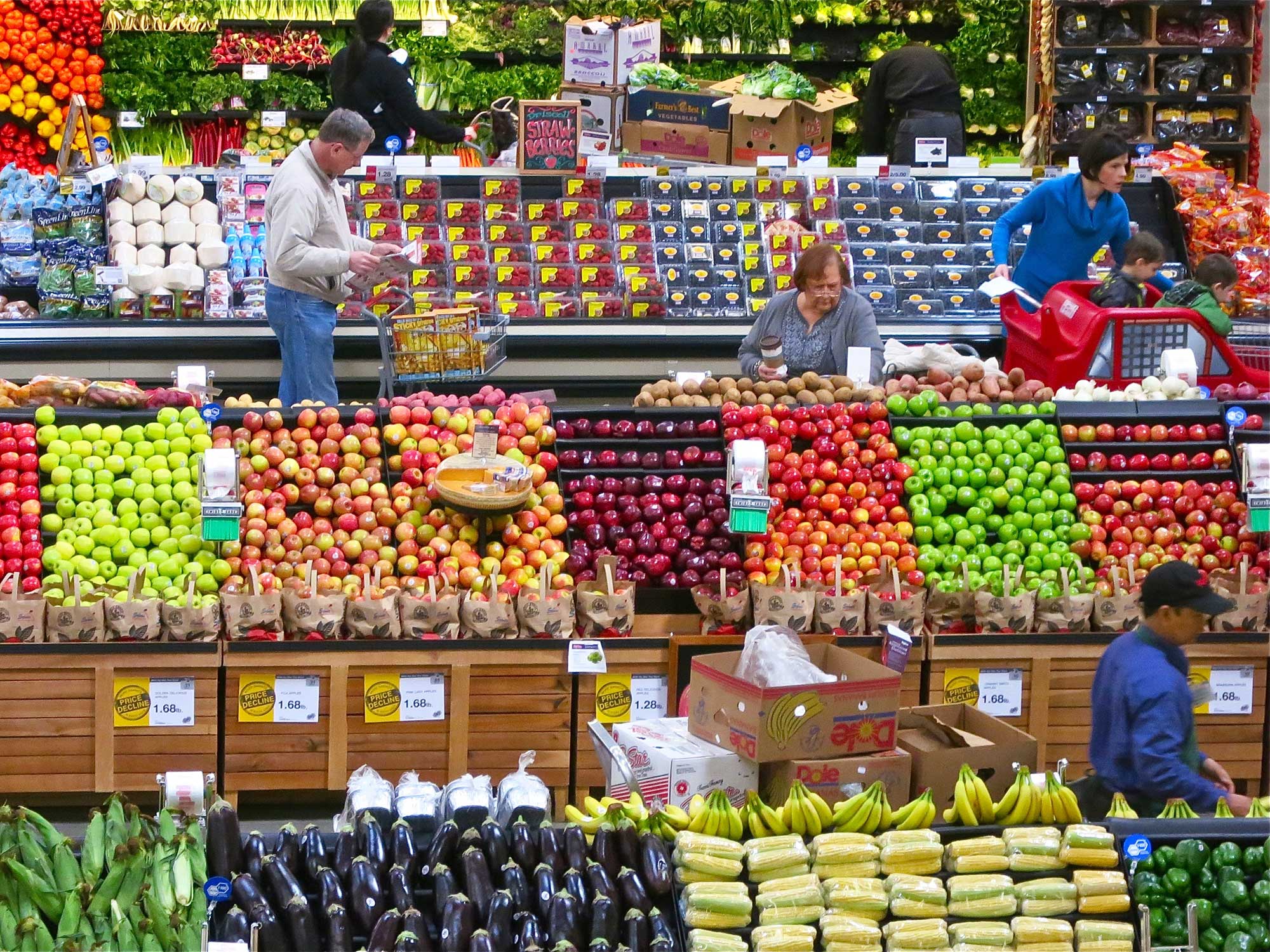 1 market. Супермаркет во Франции. Французский супермаркет. Supermarketlar. The Market.