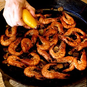 How to Cook Shrimp on a Griddle: Delicious Techniques Revealed