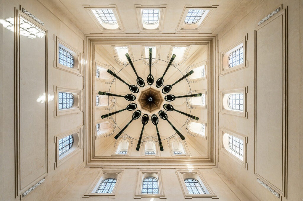 The central dome of the old Hôtel-Dieu.