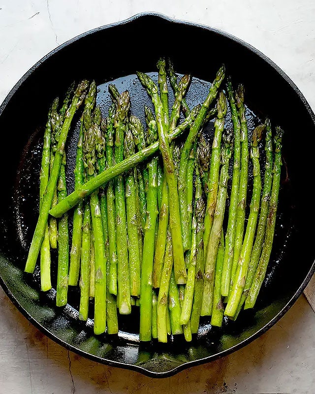 Cooked Asparagus   RR7JN7UBJGXDXLSZ7ROESMPR4Q 