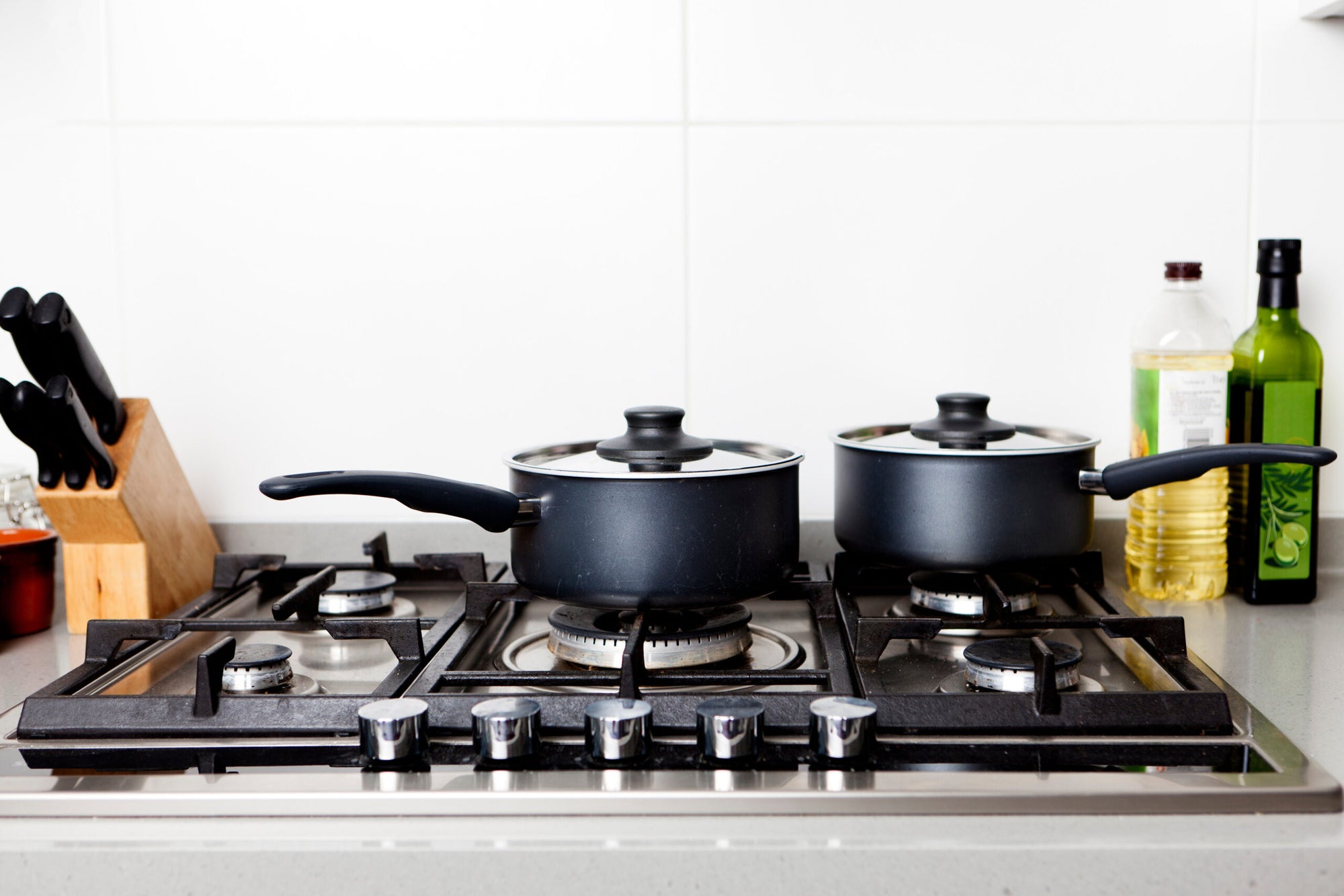 How to clean pots and pans for gas stove effectively – The Devonshire