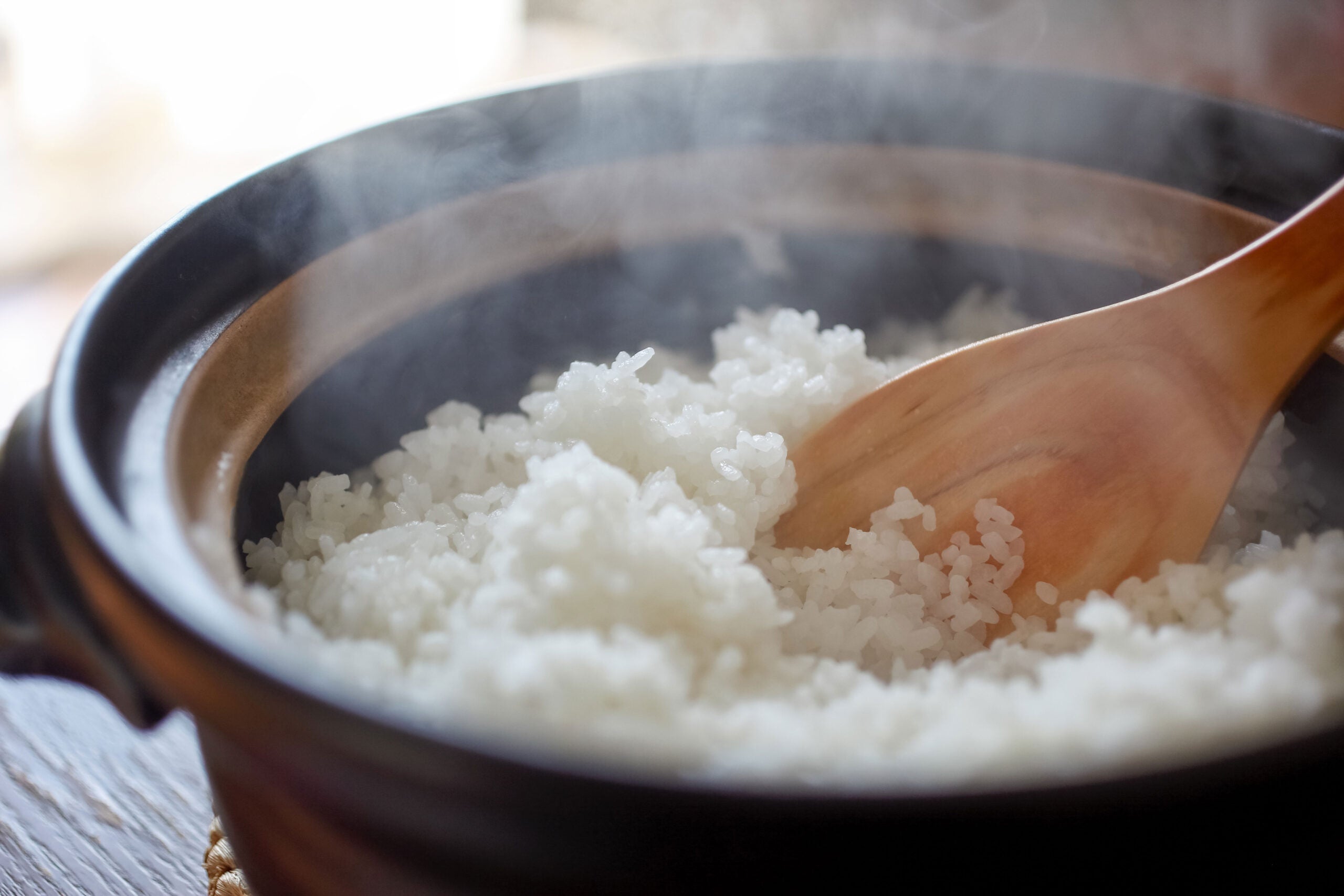 11 Best Japanese Rice Cookers To Buy In 2023, As Per Food Experts