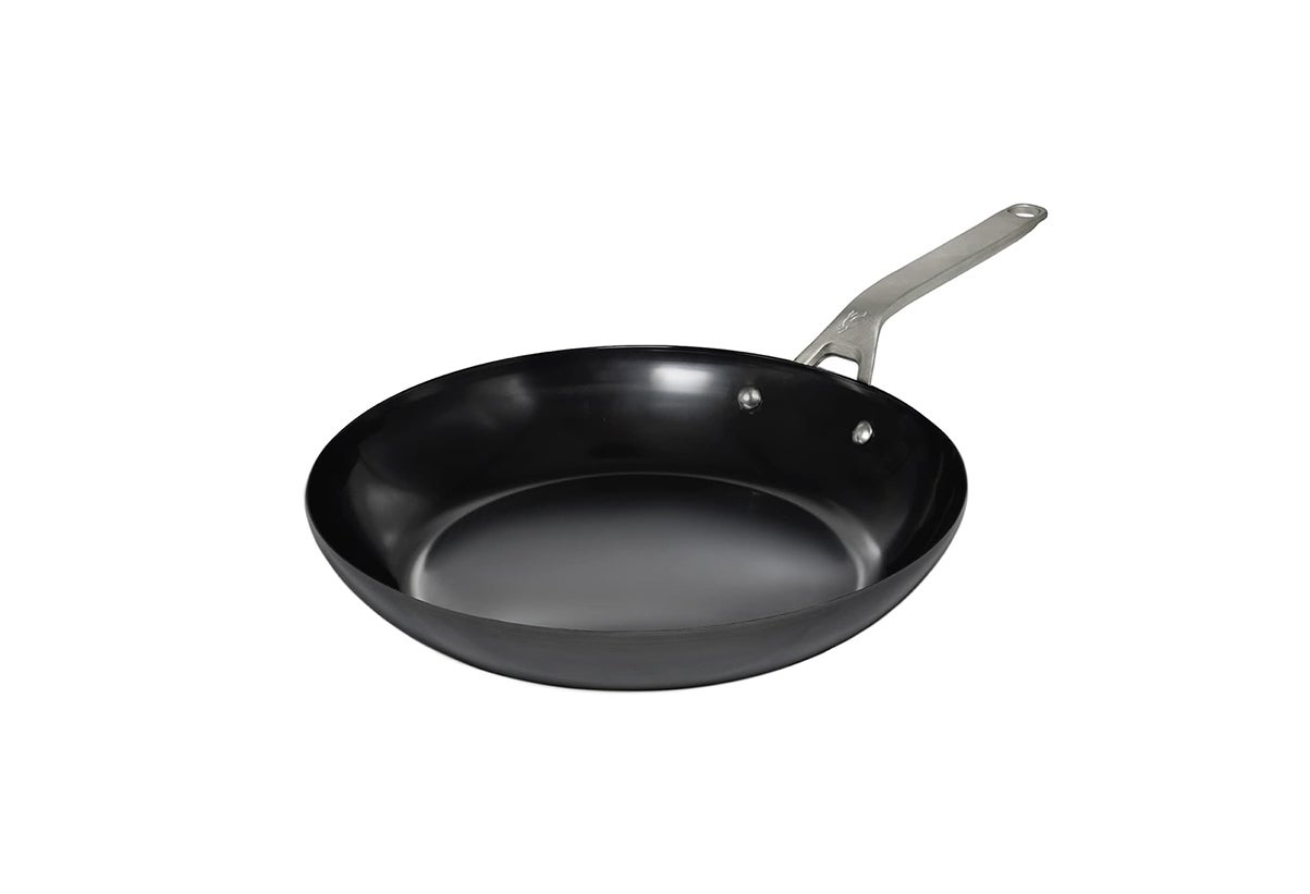 https://www.saveur.com/uploads/2023/10/SAVEUR-SELECTS-NITRI-BLACK-12-Inch-Induction-ready_02.jpg?auto=webp